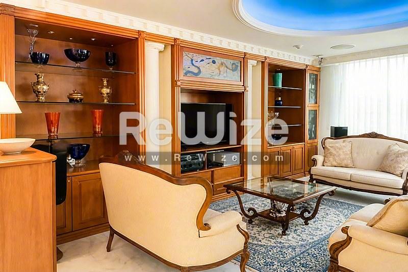 Detached house 250 m² in Pylaia-Chortiatis, living room