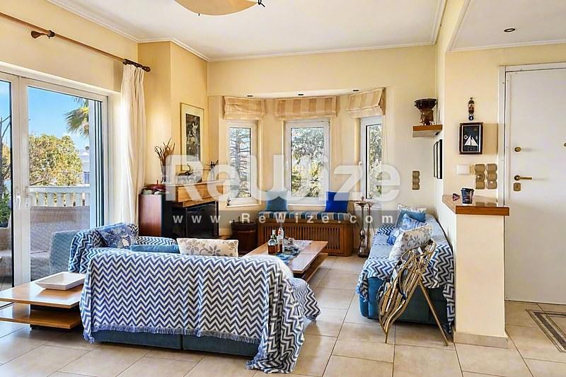 Detached house 230 m² in Chalkida, living room