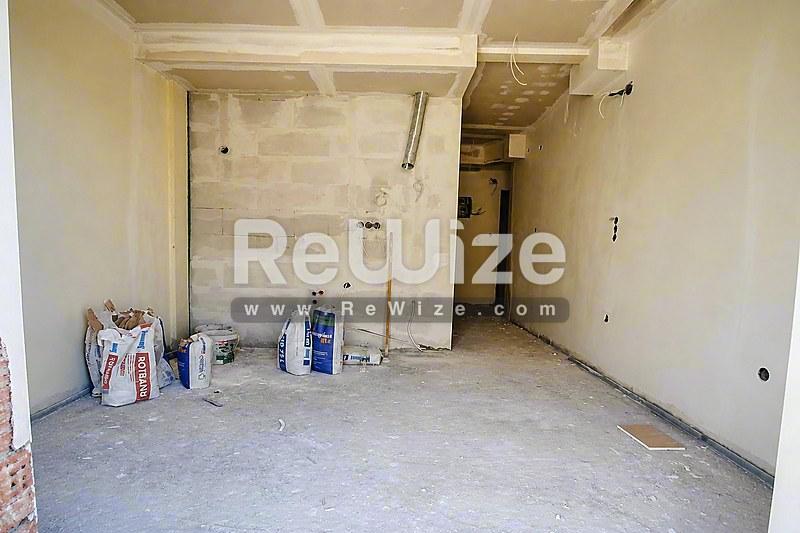 Studio 30 m² in Thessaloniki, storage room