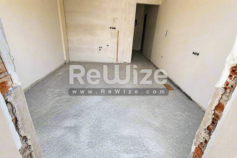 Studio 30 m² in Thessaloniki, storage room