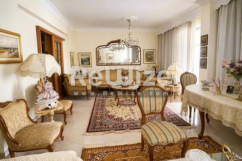 Apartment 100 m² in Kalamaria, living room