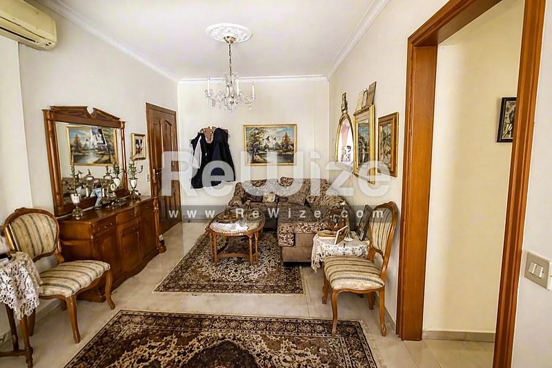 Apartment 100 m² in Kalamaria, living room