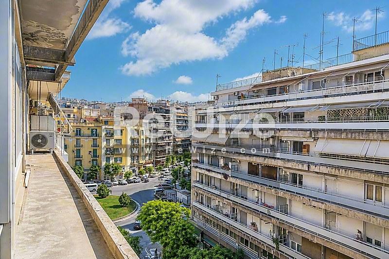 Apartment 40 m² in Thessaloniki, balcony