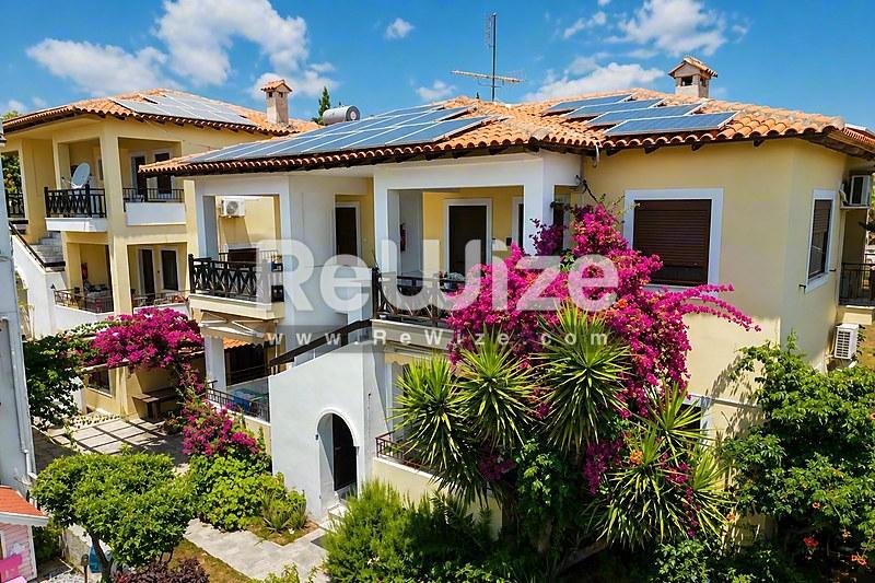 Βuilding 373 m² in Sithonia, facade