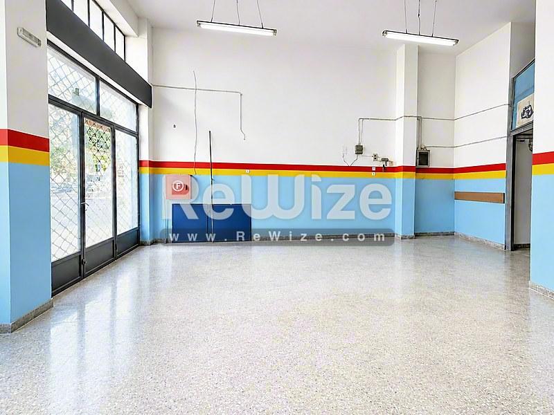 Store 100 m² in Thessaloniki, living room