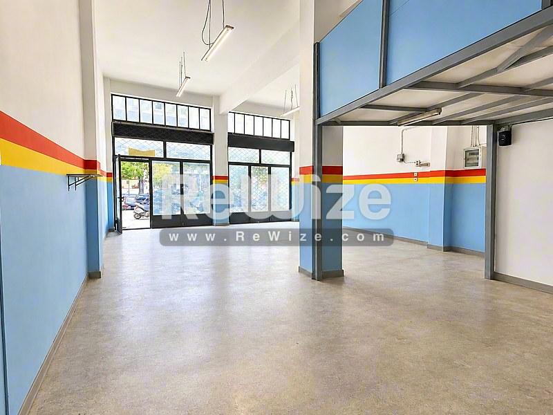 Store 100 m² in Thessaloniki, open-plan living area