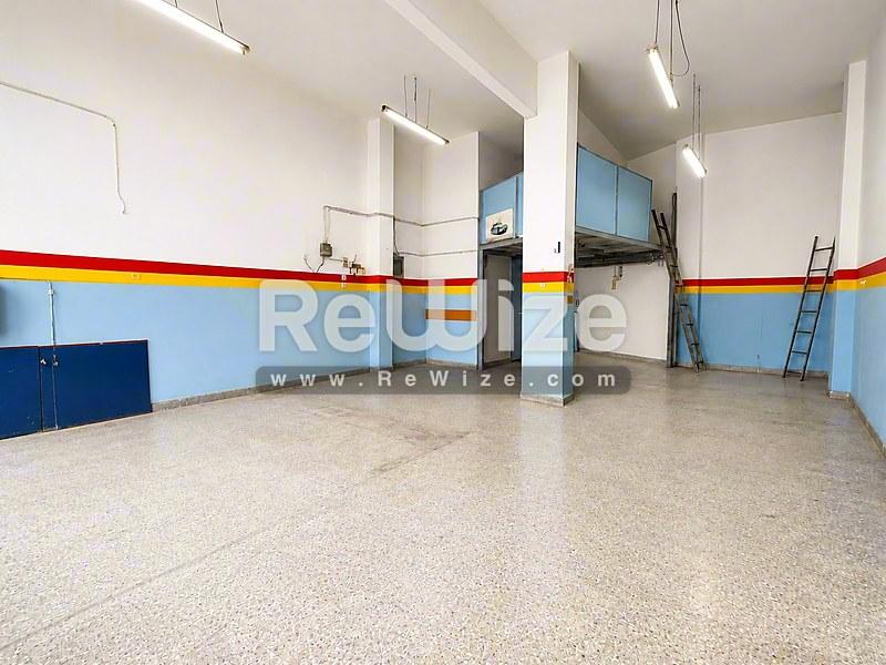 Store 100 m² in Thessaloniki, storage room