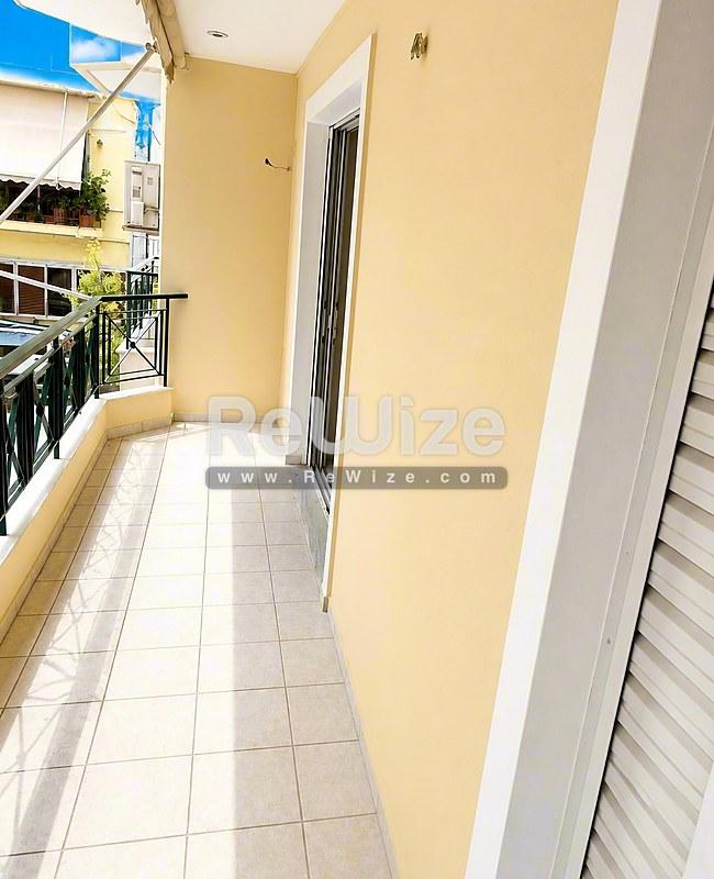 Apartment 82 m² in Keratsini-Drapetsona, balcony