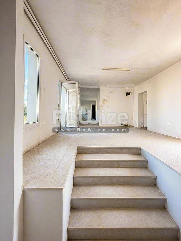 Βιομηχανικό Κτίριο 4500 τ.μ. στη Θέρμη, σαλόνι