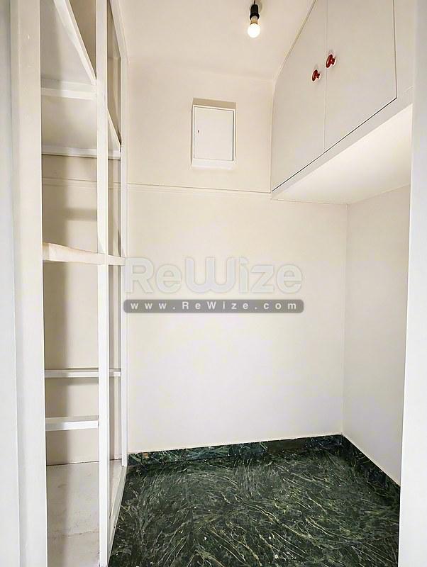 Apartment 72 m² in Nikaia-Agios Ioannis Rentis, storage room