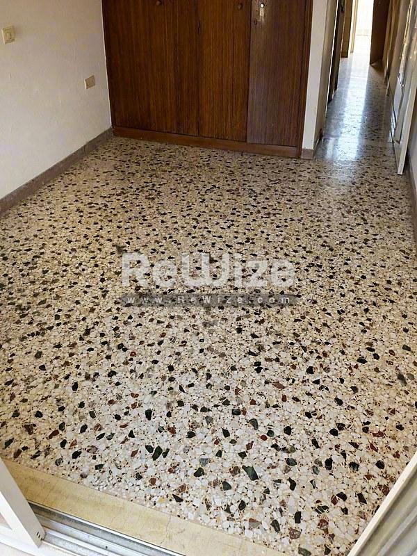 Apartment 56 m² in Keratsini-Drapetsona, hallway