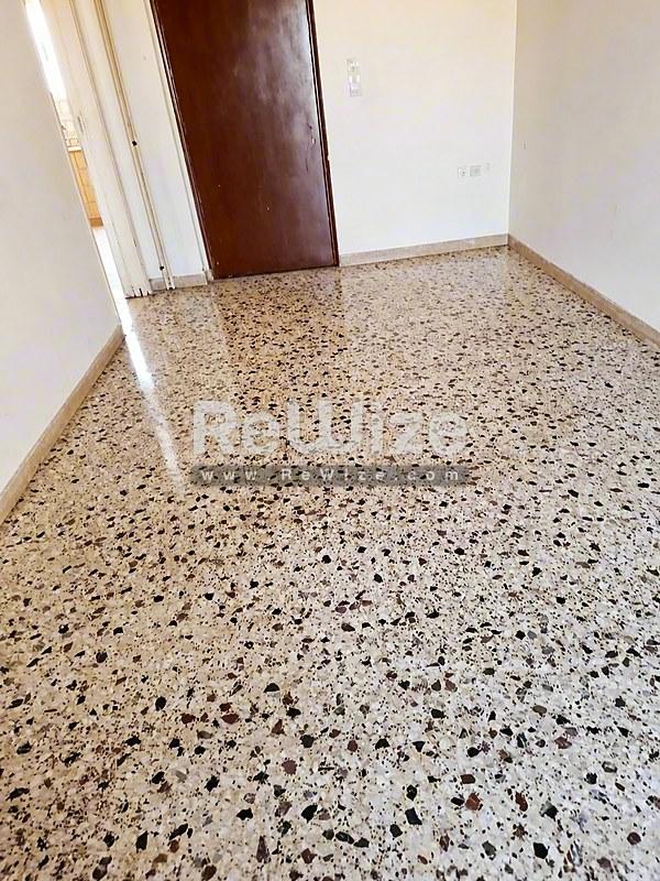 Apartment 56 m² in Keratsini-Drapetsona, storage room