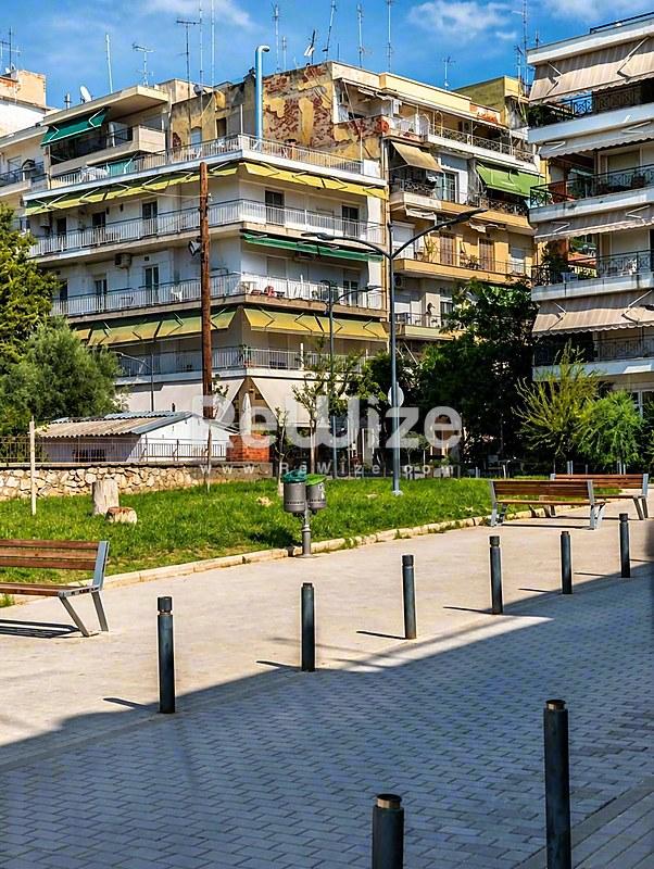 Κατάστημα 27 τ.μ. στη Θεσσαλονίκη, πρόσοψη