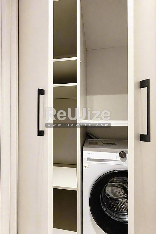 Σύγχρονη αποθήκη πλυσίματος με ενσωματωμένο πλυντήριο στο ακίνητο Χαλκιδικής rw-7619