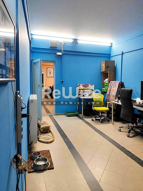 Building 321 m² in Thessaloniki, office