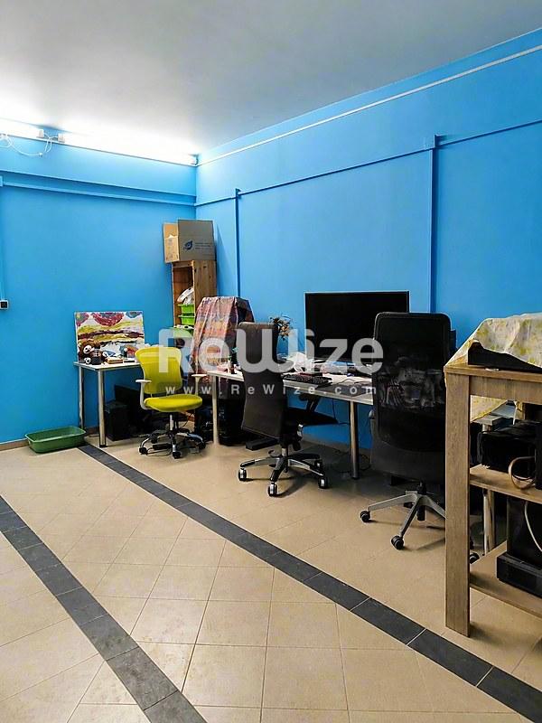 Building 321 m² in Thessaloniki, office