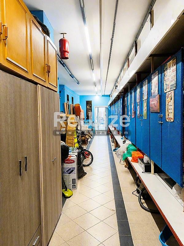 Building 321 m² in Thessaloniki, storage room