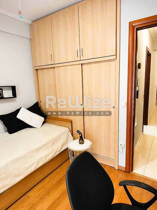 Apartment 127 m² in Kalamaria, bedroom