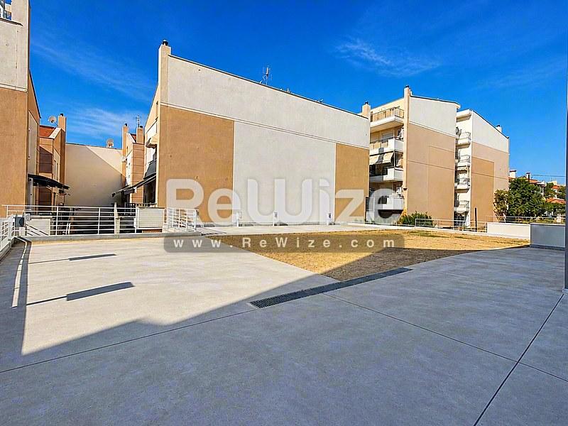 Maisonette 130 m² in Pylaia-Chortiatis, yard