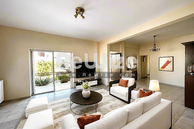 Detached house 116 m² in Lokroi, living room