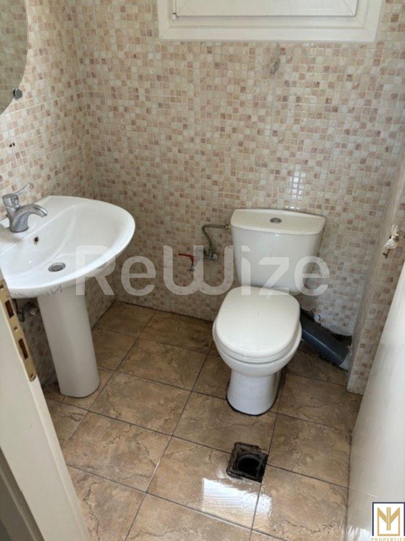 Photo 7,Μπάνιο,ΠΏΛΗΣΗ,Επαγγελματικό,Κατάστημα,212τ.μ,€125,000,Νέοι Επιβάτες