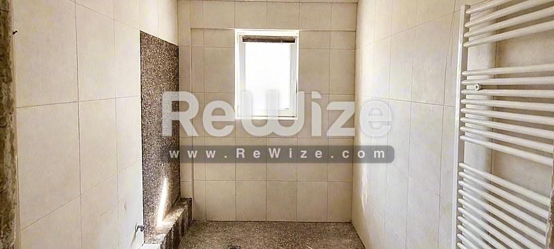 Maisonette 168 m² in Thermi, bathroom