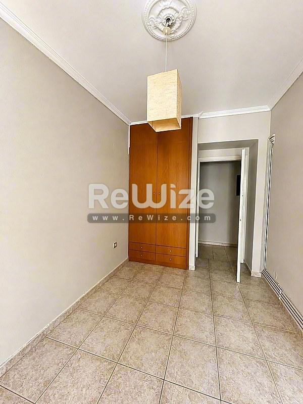Apartment 80 m² in Kalamaria, bedroom