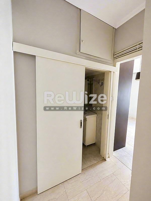 Apartment 80 m² in Kalamaria, hallway