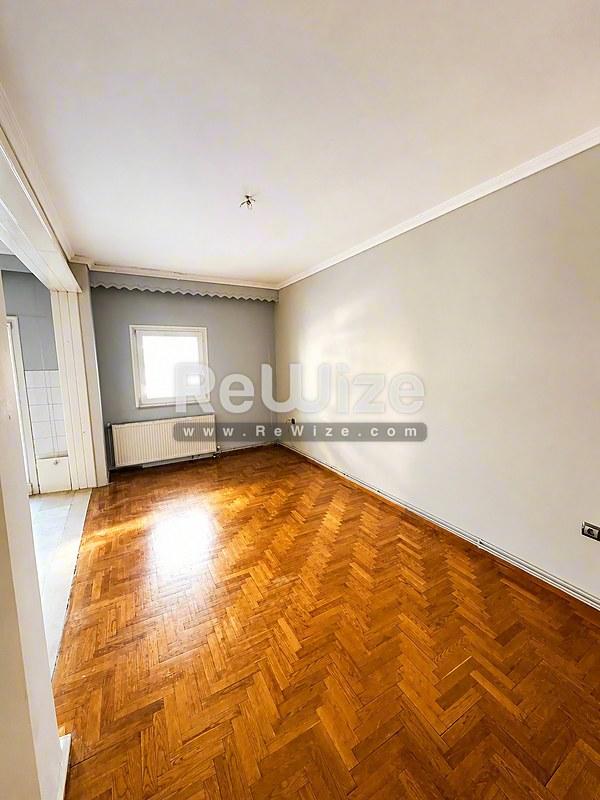 Apartment 80 m² in Kalamaria, living room