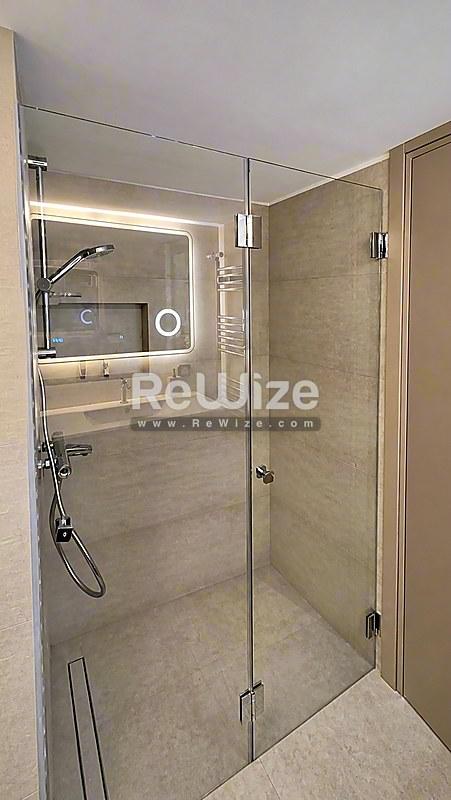 Apartment 105 m² in Athens, bathroom