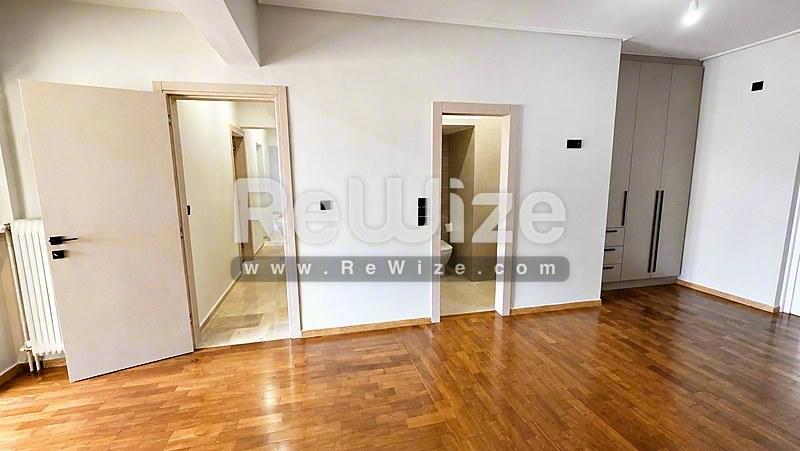 Apartment 105 m² in Athens, living room