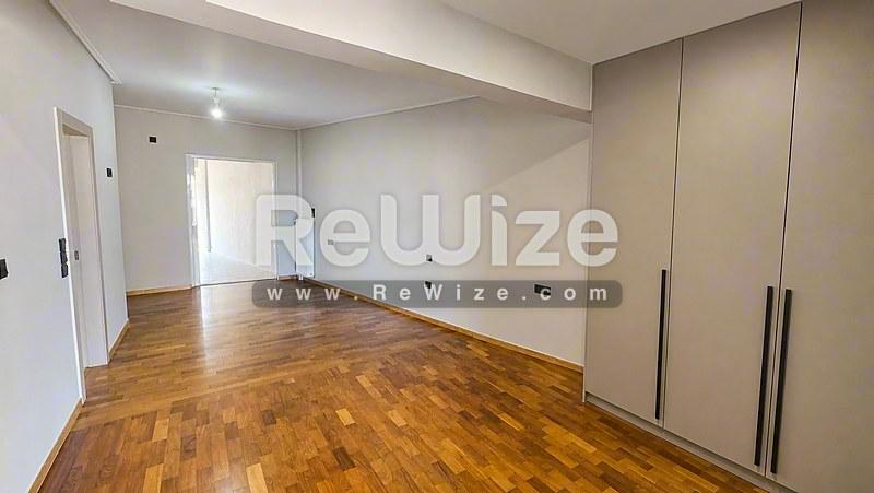 Apartment 105 m² in Athens, living room