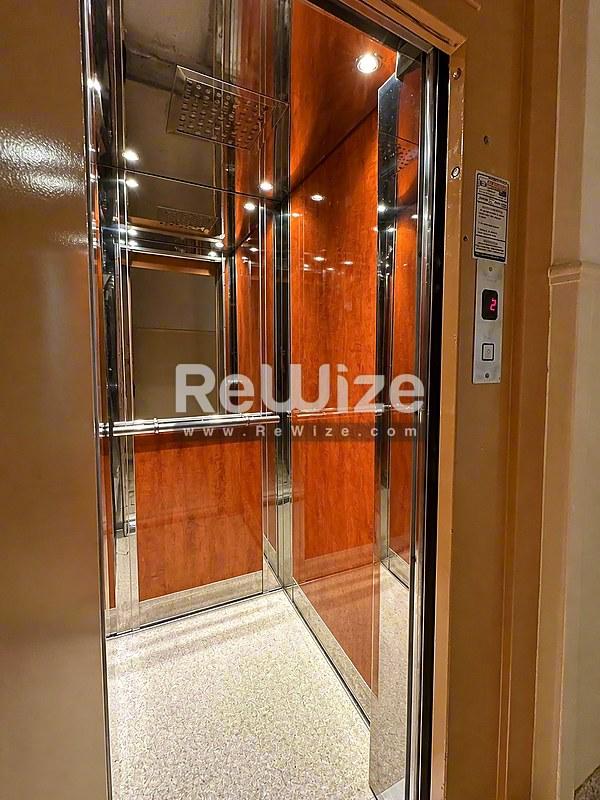 Studio 35 m² in Thessaloniki, storage room