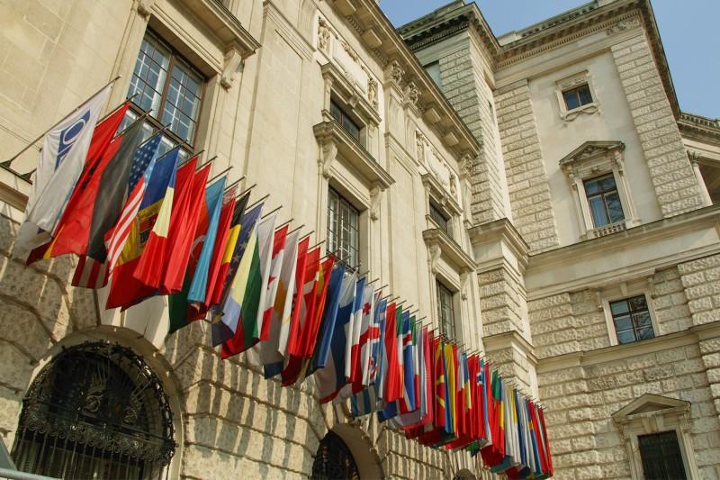 Photo 1,Μεσίτης,Έκρηξη ξένων αγοραστών στην ελληνική κτηματαγορά: Τι σημαίνει αυτό για τον μεσίτη το 2026