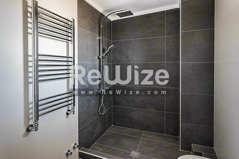 Maisonette 132 m² in Thessaloniki, bathroom