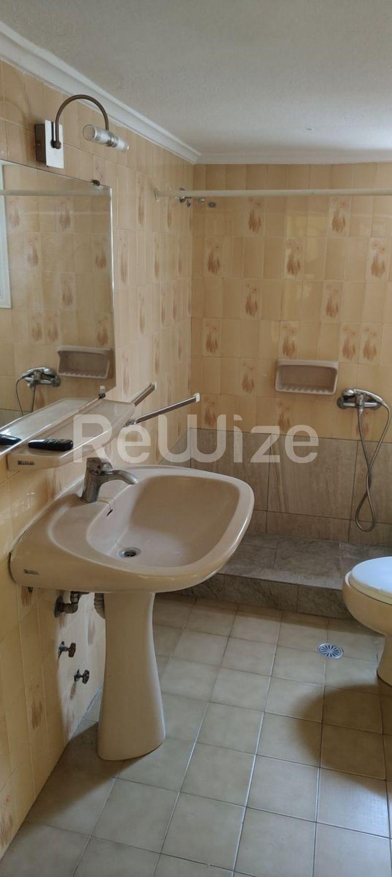 Photo 6,Μπάνιο,ΕΝΟΙΚΊΑΣΗ,Κατοικία,Διαμέρισμα,75τ.μ,€700,Χαριλάου