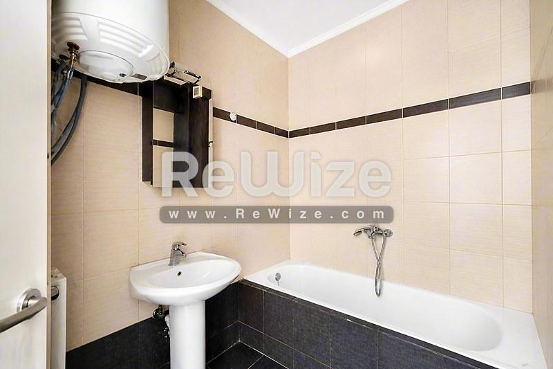 Apartment 90 m² in Thermi, bathroom
