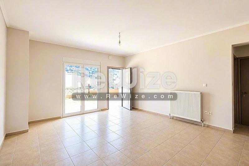 Apartment 90 m² in Thermi, living room