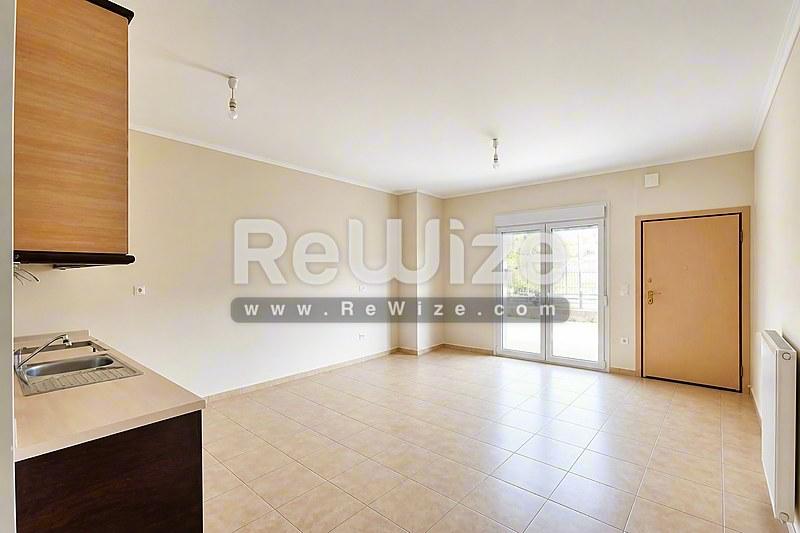 Apartment 90 m² in Thermi, living room