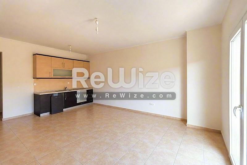 Apartment 90 m² in Thermi, open-plan living area