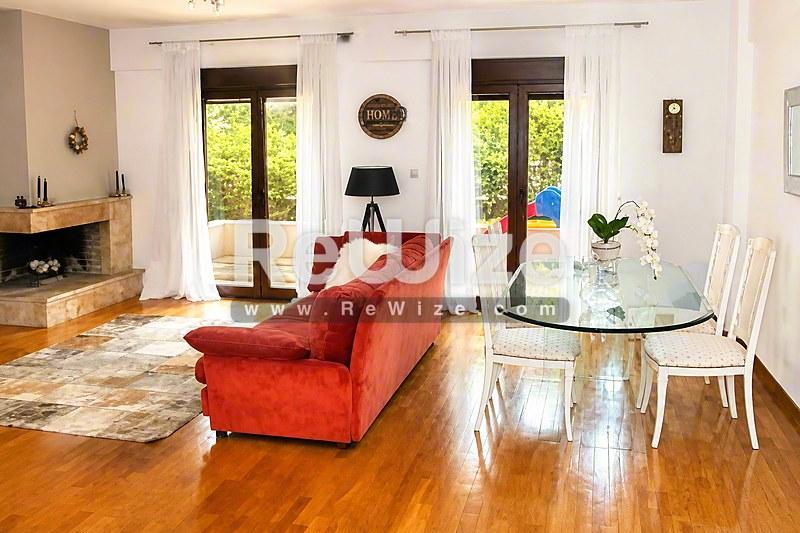 Maisonette 178 m² in Pylaia-Chortiatis, living room