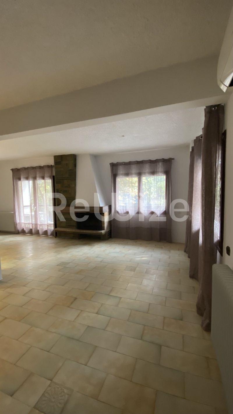 Photo 3,Σαλόνι,ΕΝΟΙΚΊΑΣΗ,Κατοικία,Μεζονέτα,150τ.μ,€940,Καραμπουρνάκι