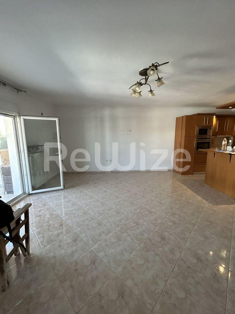 Photo 4,Σαλόνι,ΠΏΛΗΣΗ,Κατοικία,Διαμέρισμα,107τ.μ,€270,000,Νέοι Επιβάτες