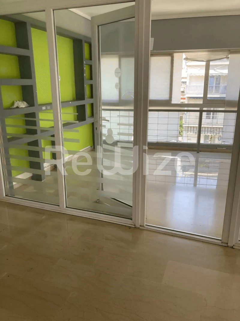 Photo 2,Μπαλκόνι,ΕΝΟΙΚΊΑΣΗ,Επαγγελματικό,Γραφείο,97τ.μ,€580,Νέα Παραλία