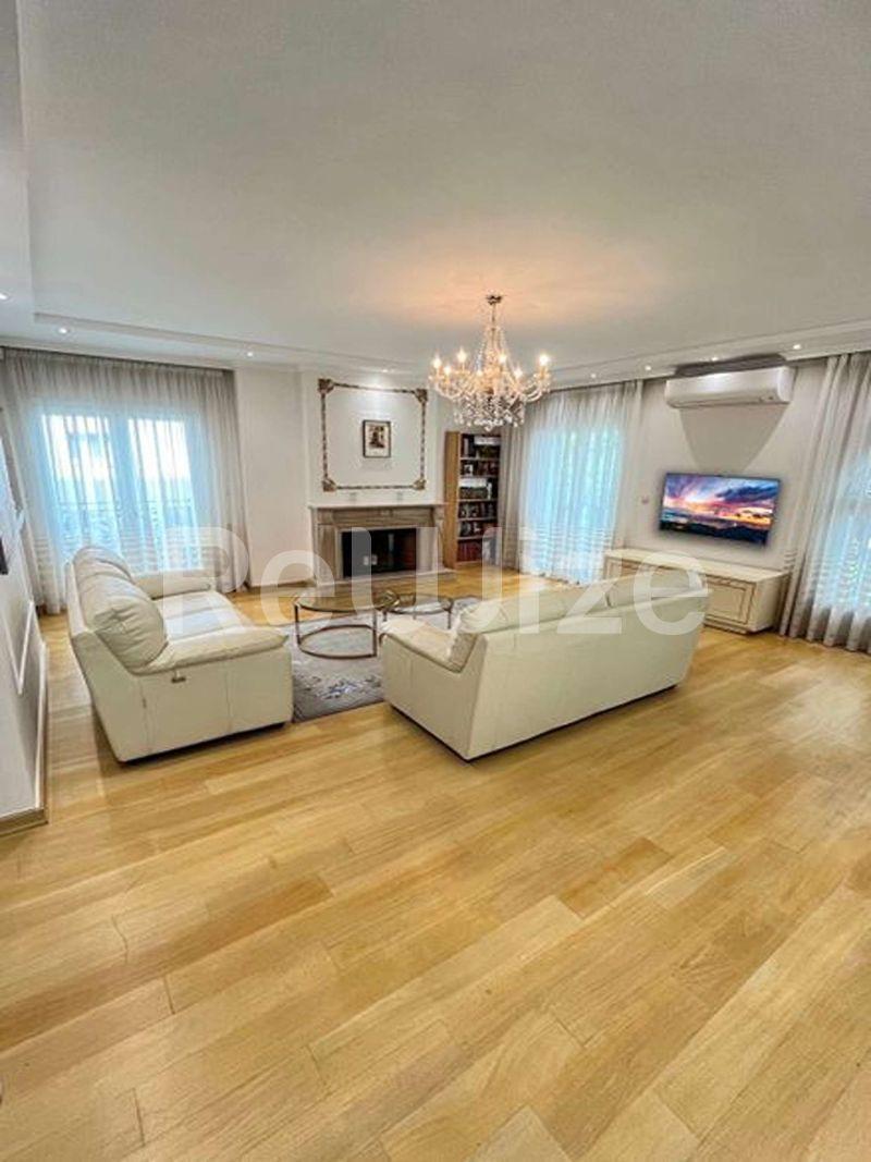 Διαμέρισμα 210 τ.μ. στην Καλαμαριά, φωτογραφία 5