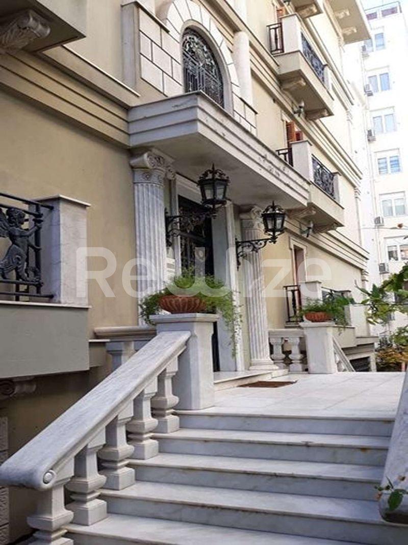 Διαμέρισμα 210 τ.μ. στην Καλαμαριά, φωτογραφία 1