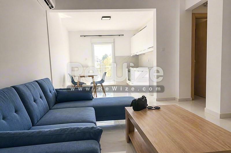 Apartment 70 m² in Thermaikos, open-plan living area
