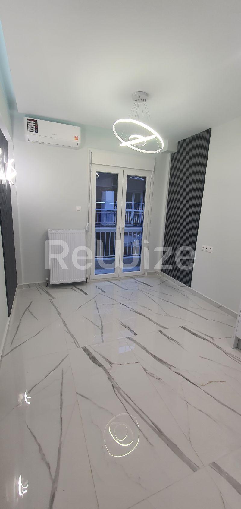 Photo 5,Σαλόνι,ΠΏΛΗΣΗ,Κατοικία,Διαμέρισμα,35τ.μ,€130,000,Ανάληψη