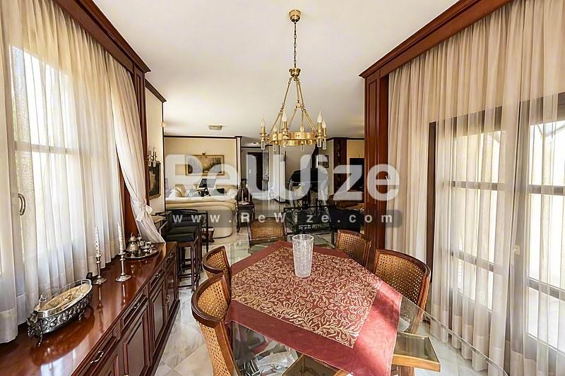 Maisonette 600 m² in Pylaia-Chortiatis, dining room