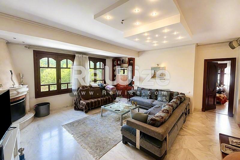 Maisonette 600 m² in Pylaia-Chortiatis, living room